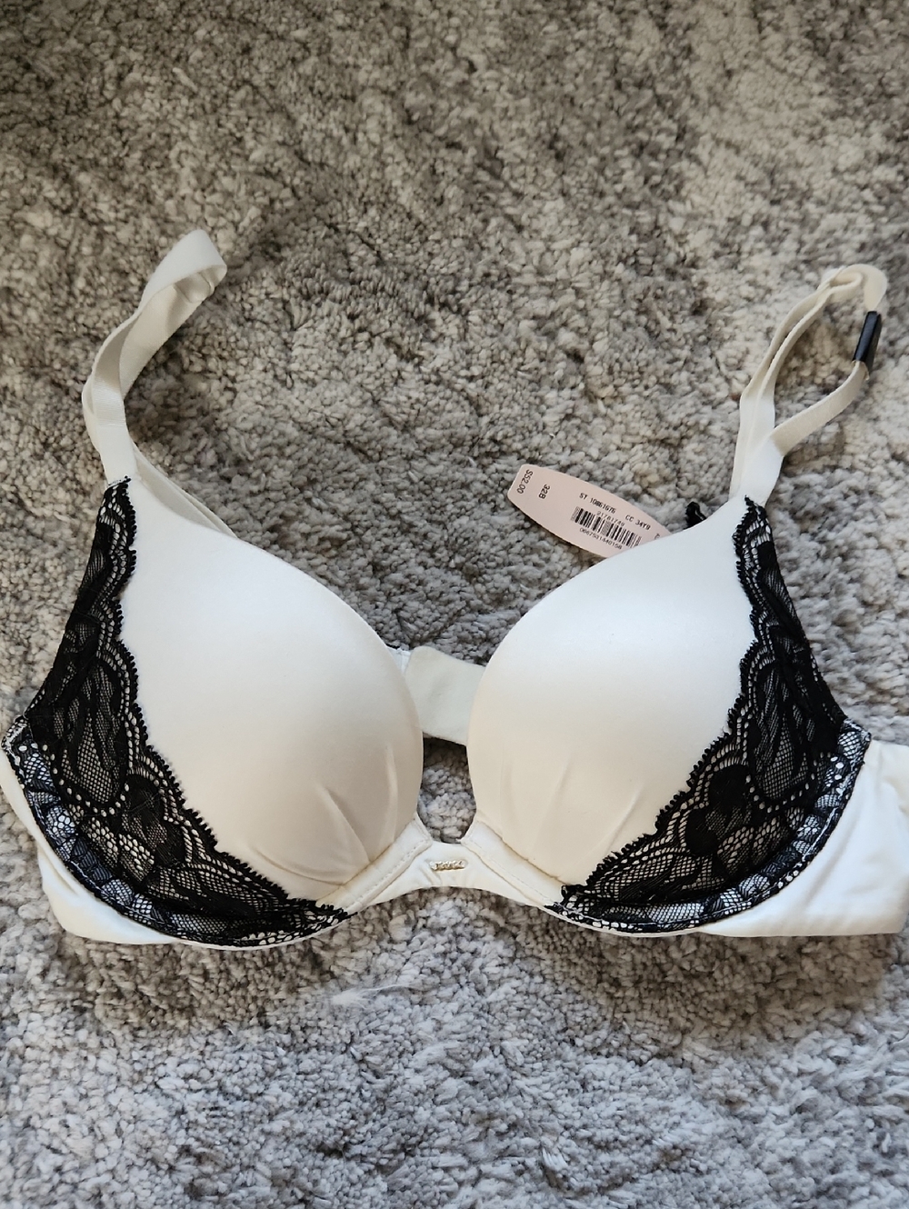 Victoria's Secret FABULOUS White Push-Up Bra with Black Lace Trim